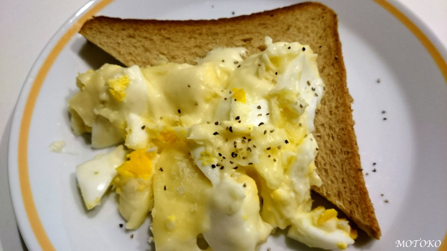 creamed eggs